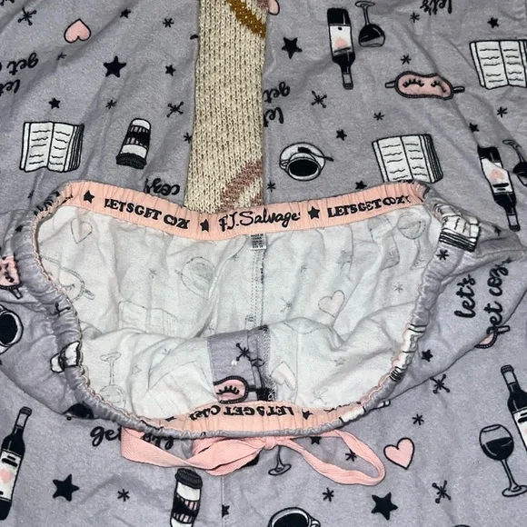 P.J. Savage pajama set gray let’s get cozy print EUC size M - Picture 9 of 10